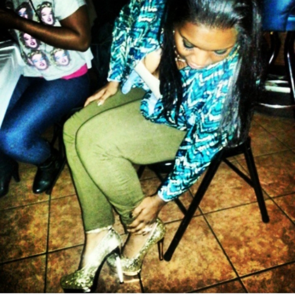 Mossimo Glitter Gold STILETTOS. WOMENS SIZE 7 1/2. - Picture 3 of 14